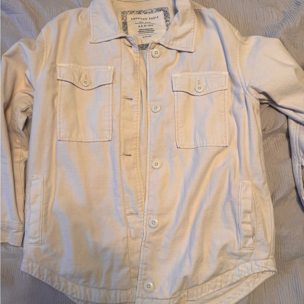 American Eagle Outfitters Off-White Button-Up Shirt